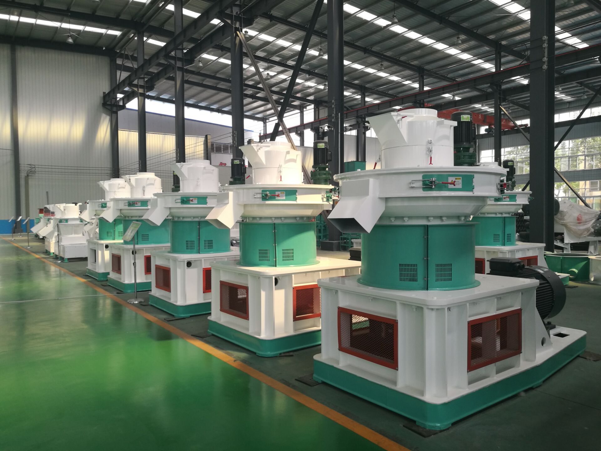 生物質(zhì)燃料顆粒機 生物質(zhì)燃料顆粒機