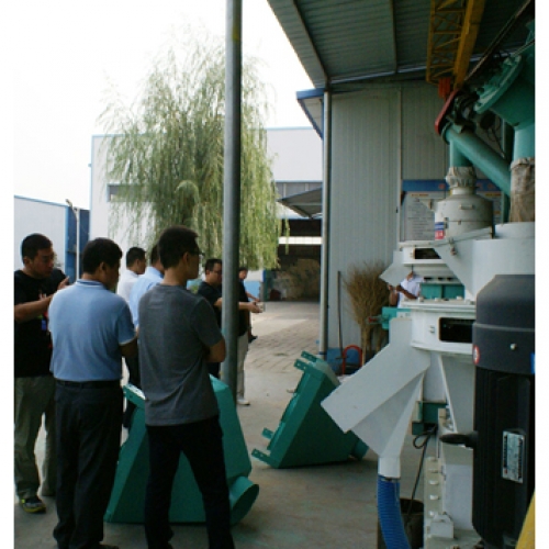 新疆客戶(hù)來(lái)我公司考察